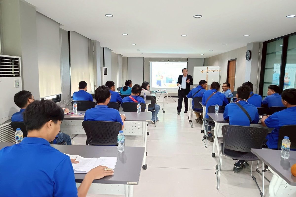 การอบรมการใช้งานเครื่องจักรให้ทีมหน้างาน